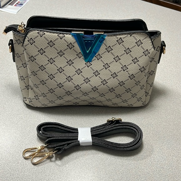 Handbags - Purse